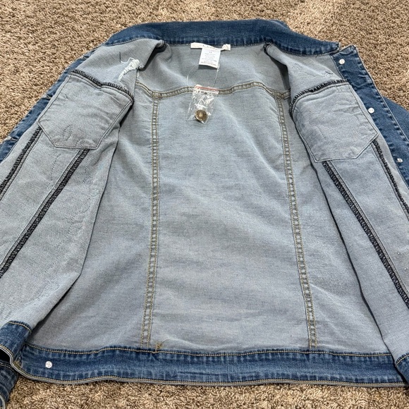 K Jordan Women’s Embroidered Distressed Blue Denim Jean Jacket Size 12 NWOT - Picture 6 of 8